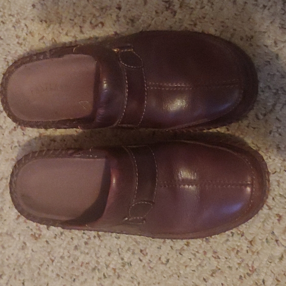 Eastland Clogs - Picture 3 of 3
